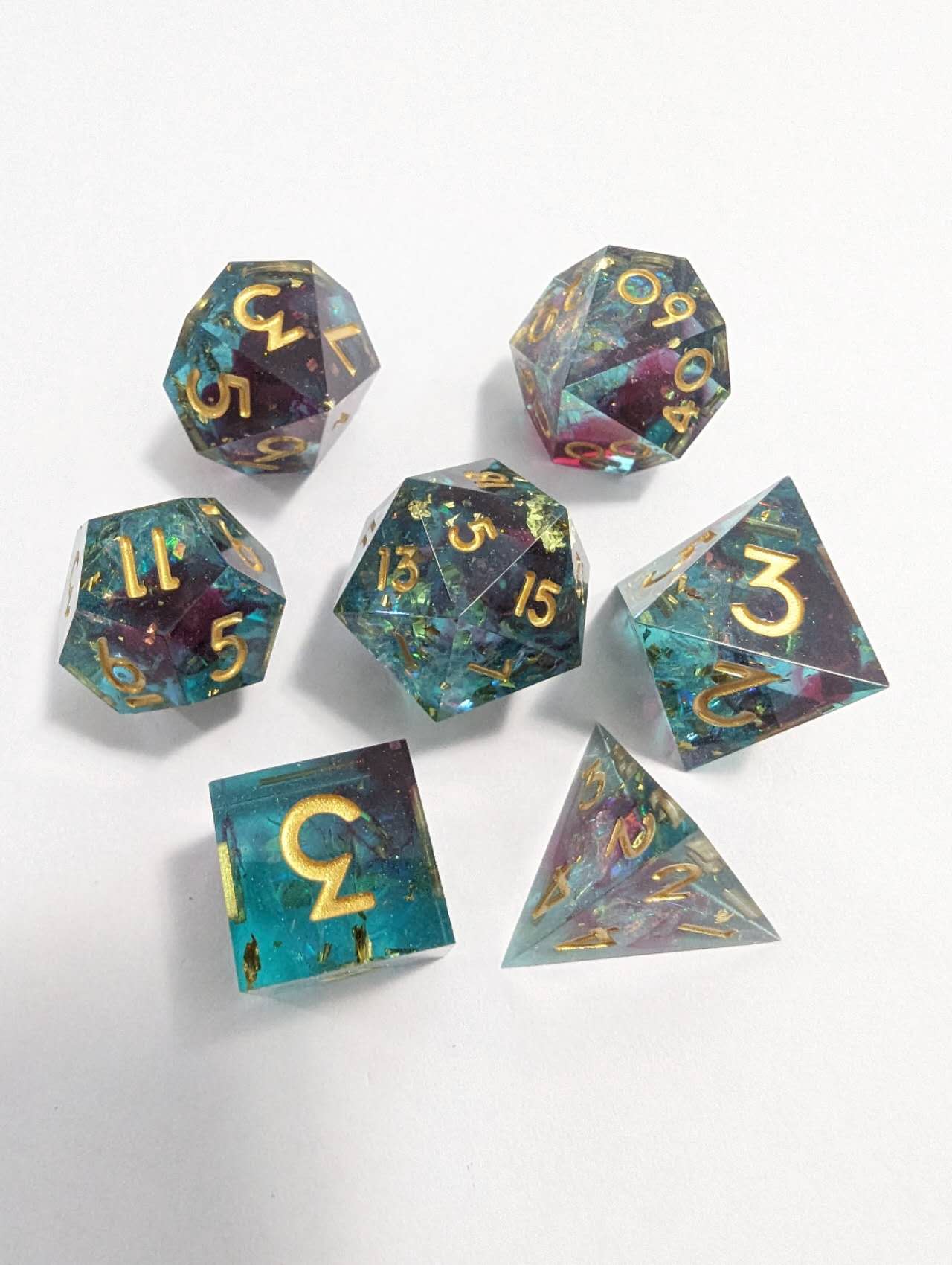 Dice Hoard Aurora Set 90 - Good Games