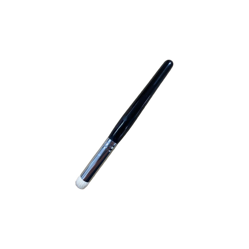Goats Hair Dry Brush with silver ferrule and white, flat-tipped bristles