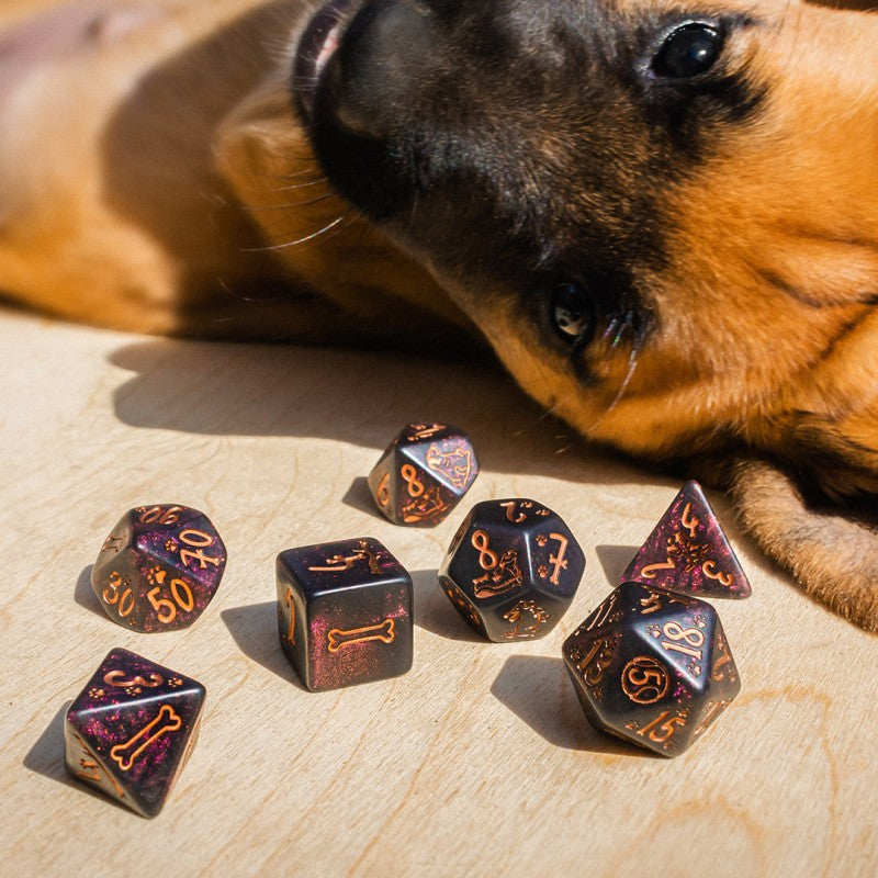 Q Workshop - Dogs Dice Set - Luna Dice Set 7 - Good Games