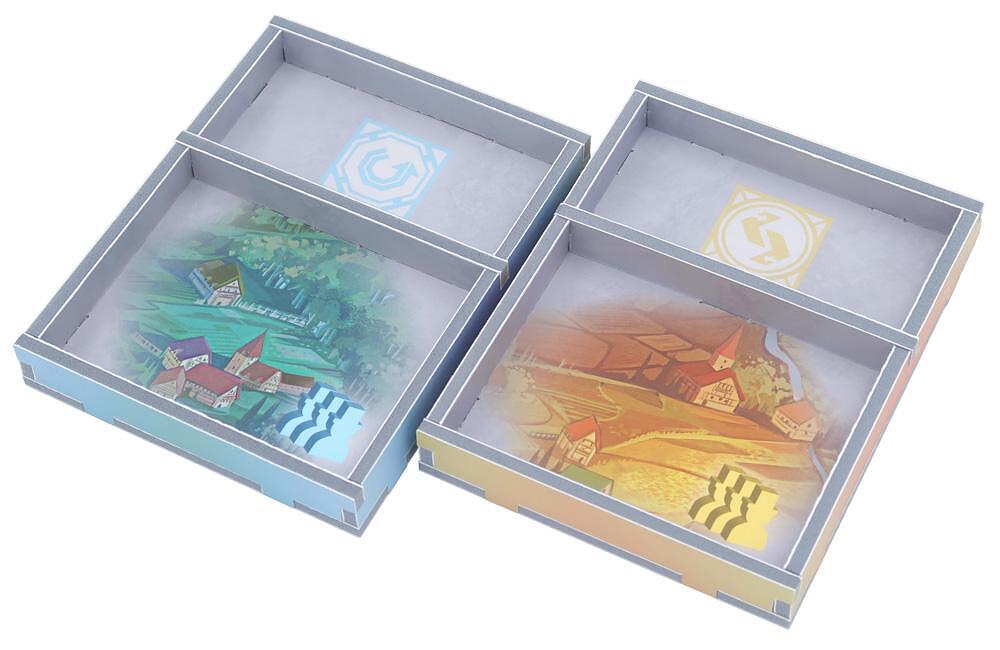 Insert organizer with space-efficient layout for game components