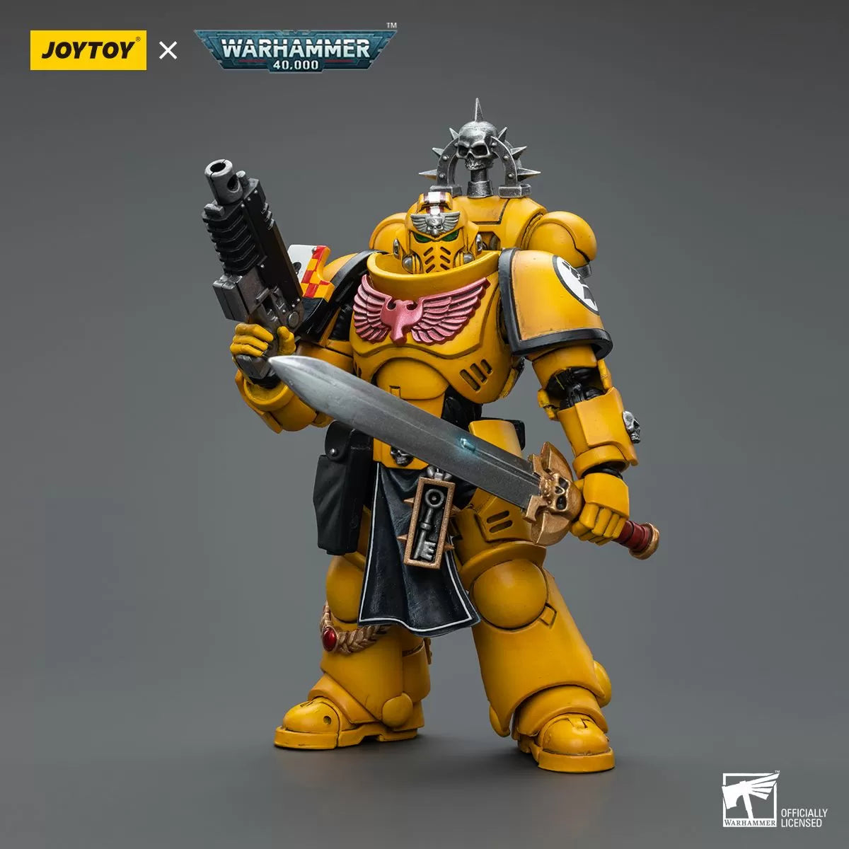 Warhammer Collectibles: 1/18 Scale Imperial Fists Lieutenant with Power Sword - Good Games