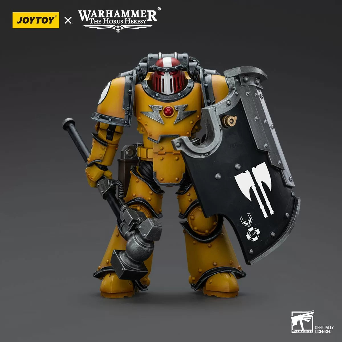 Warhammer Collectibles: 1/18 Scale Imperial Fists Legion MkIII Breacher Squad Sergeant with Hammer - Good Games