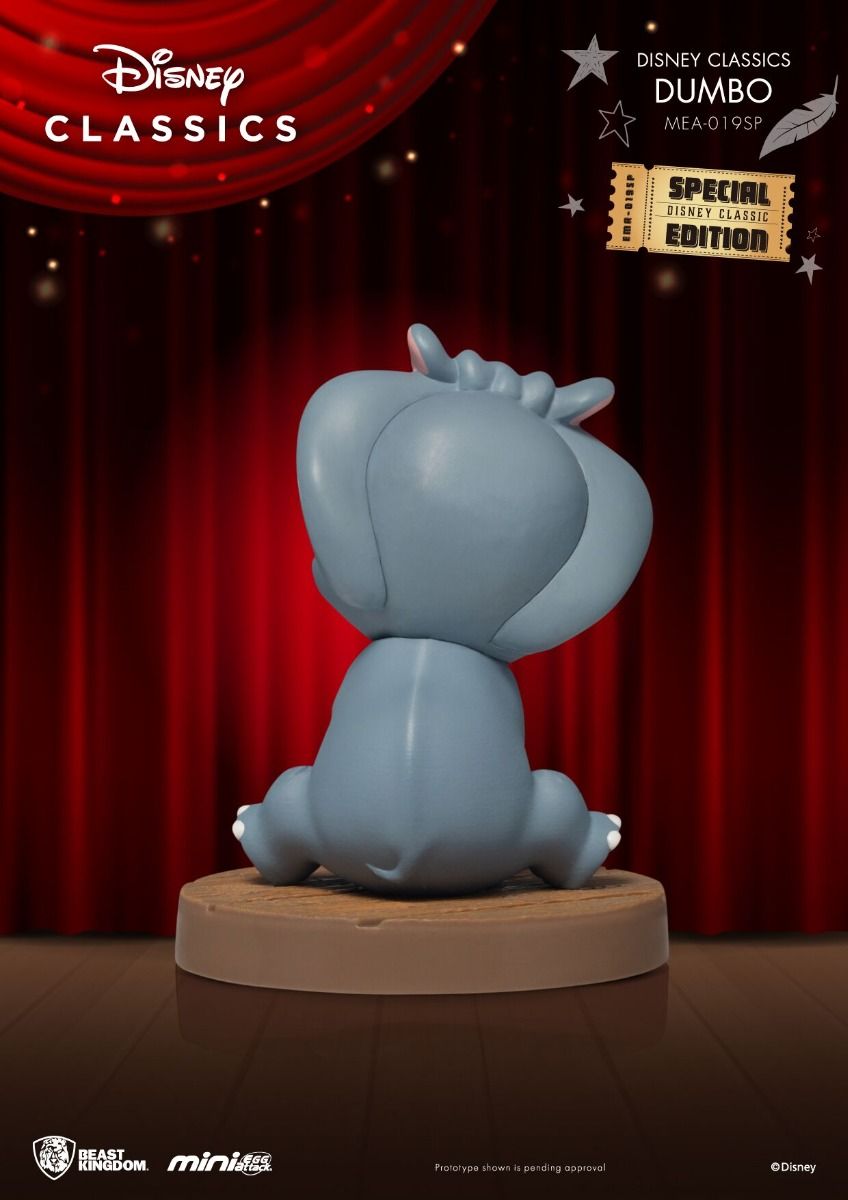 Disney Classics Dumbo mini figure special edition with red curtain backdrop