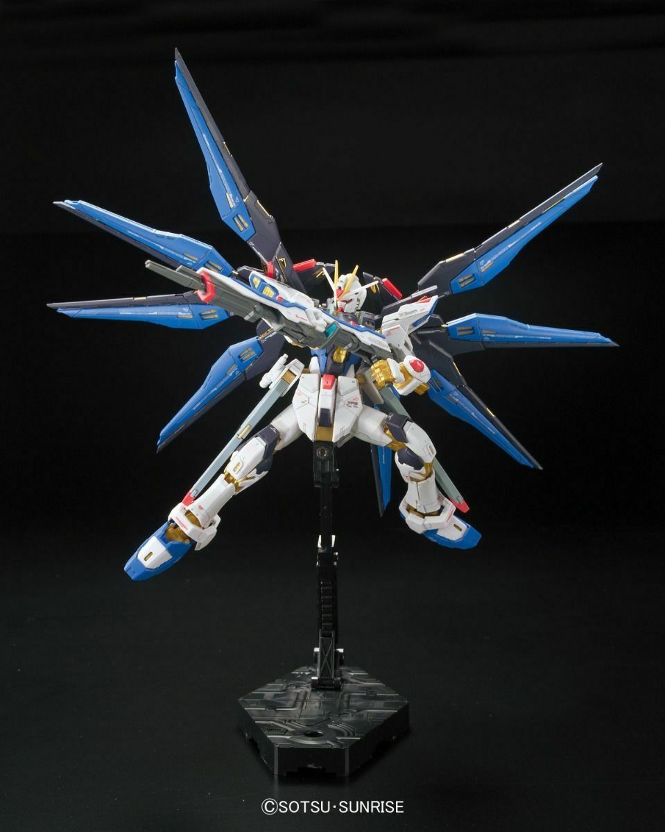 Bandai RG 1/144 ZGMF-X20A Strike Freedom Gundam - Good Games
