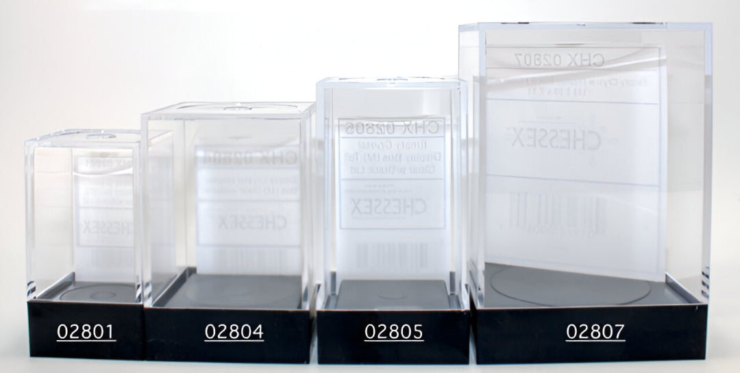 Chessex - 02804 Empty Crystal Display Box Medium - Clear with Black Lid - Good Games