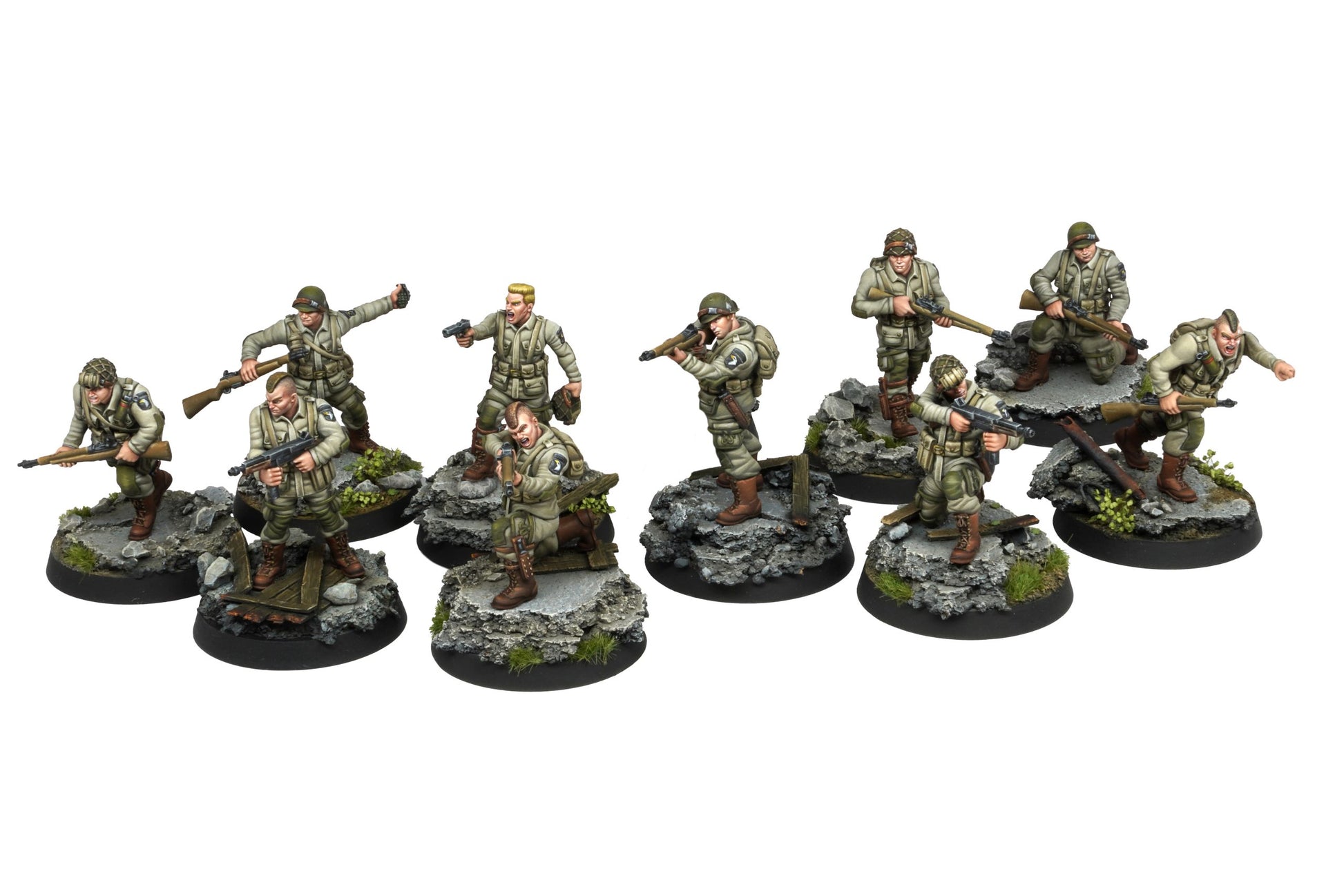 10 plastic painted military miniatures with weapons of Fortunate Sons miniature game