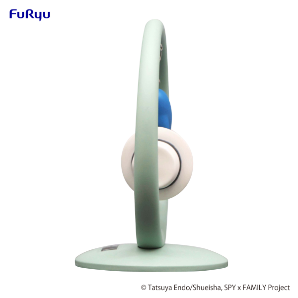 Side view of Loid Forger Trapeze Figure highlighting coat flow and posture