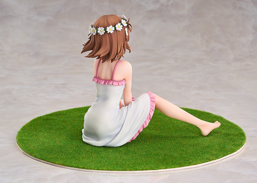 Side profile of Mikoto Misaka showing flowing skirt and effect