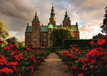 Ravensburger - Rosenborg Castle Denmark - Beautiful Castles 1000 Piece Jigsaw - Good Games