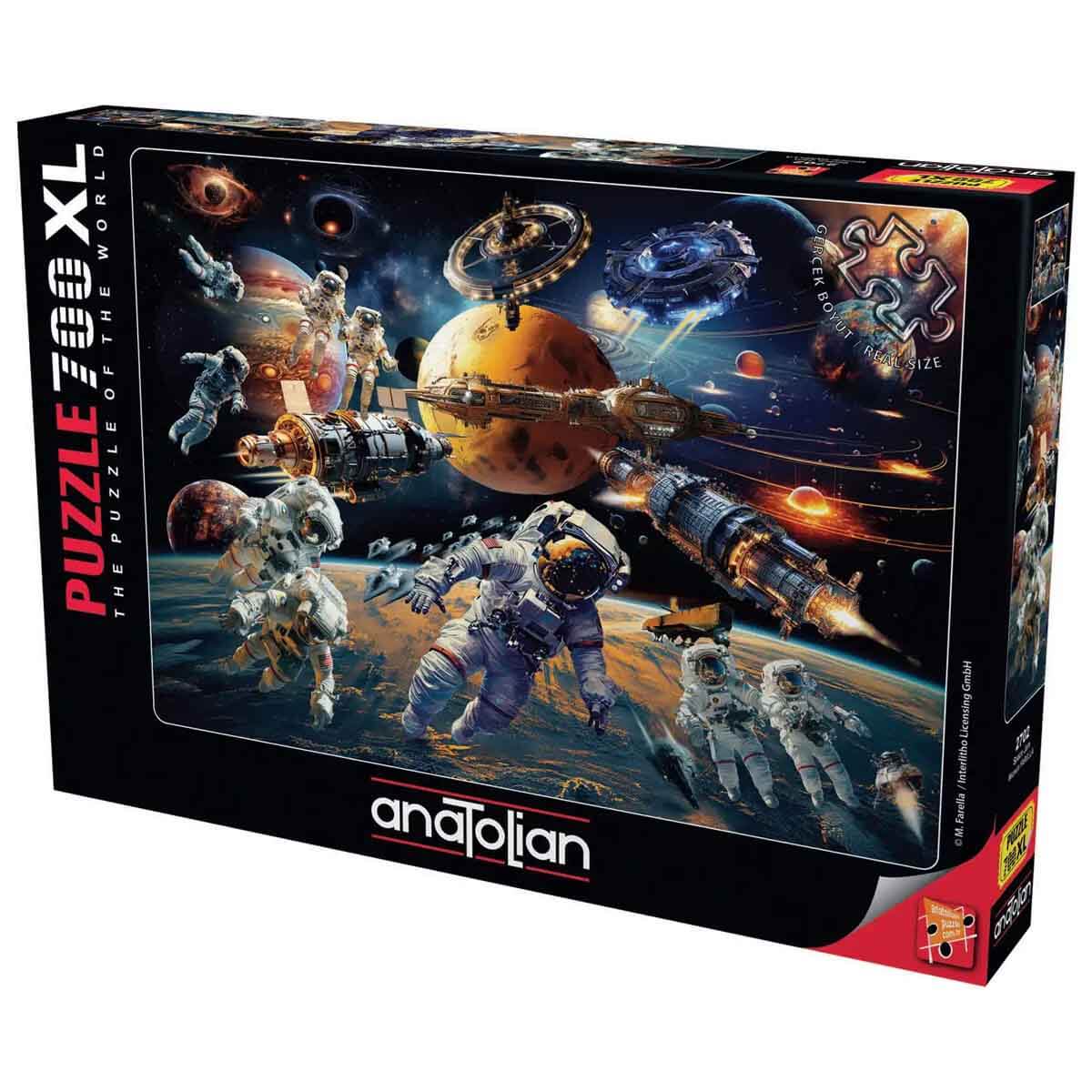 Anatolian 700 XL space jigsaw puzzle box showing astronauts, futuristic spaceships, and a large planet