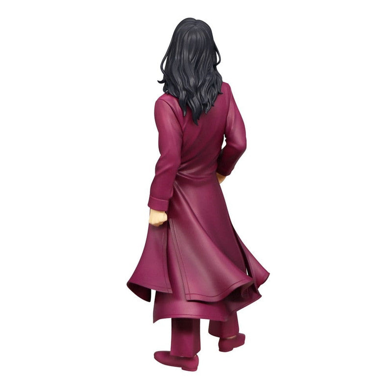 Anime figure wearing a long maroon coat and pants