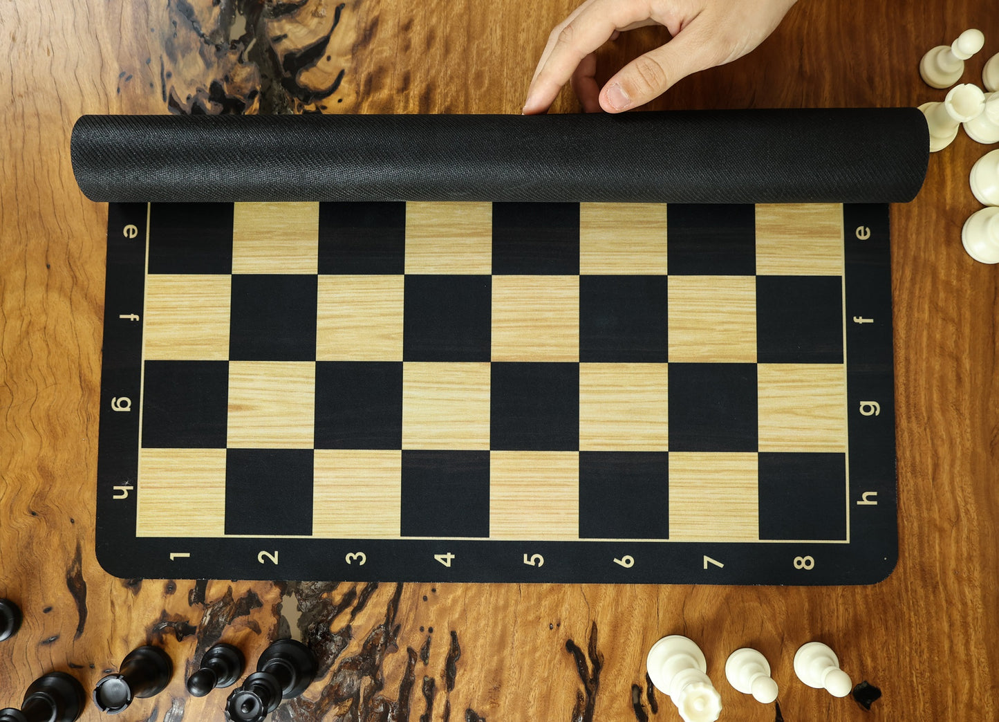 LPG Club Chess Set - Black Woodgrain - Good Games