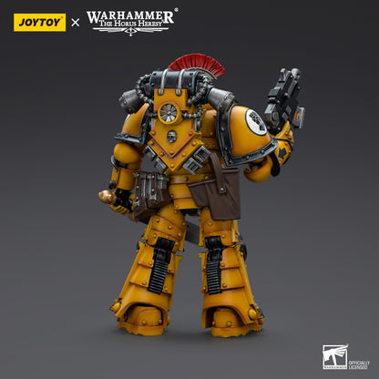 Warhammer Collectibles: 1/18 Scale Imperial Fists Legion MkIII Tactical Squad Legionary with Vexilla - Good Games