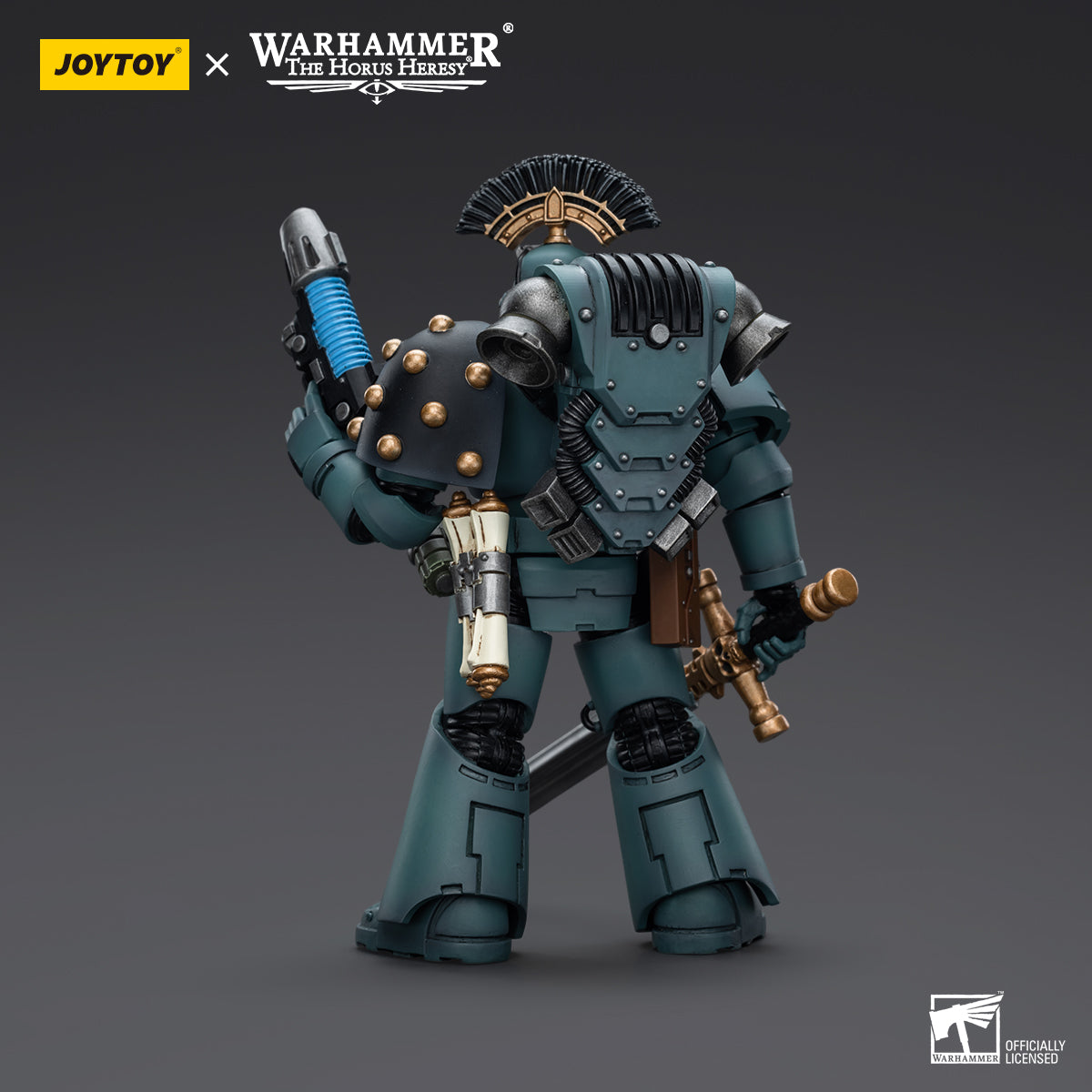 Warhammer Collectibles: 1/18 Scale Sons of Horus MKVI Tactical Squad Sergeant with Power Sword - Good Games