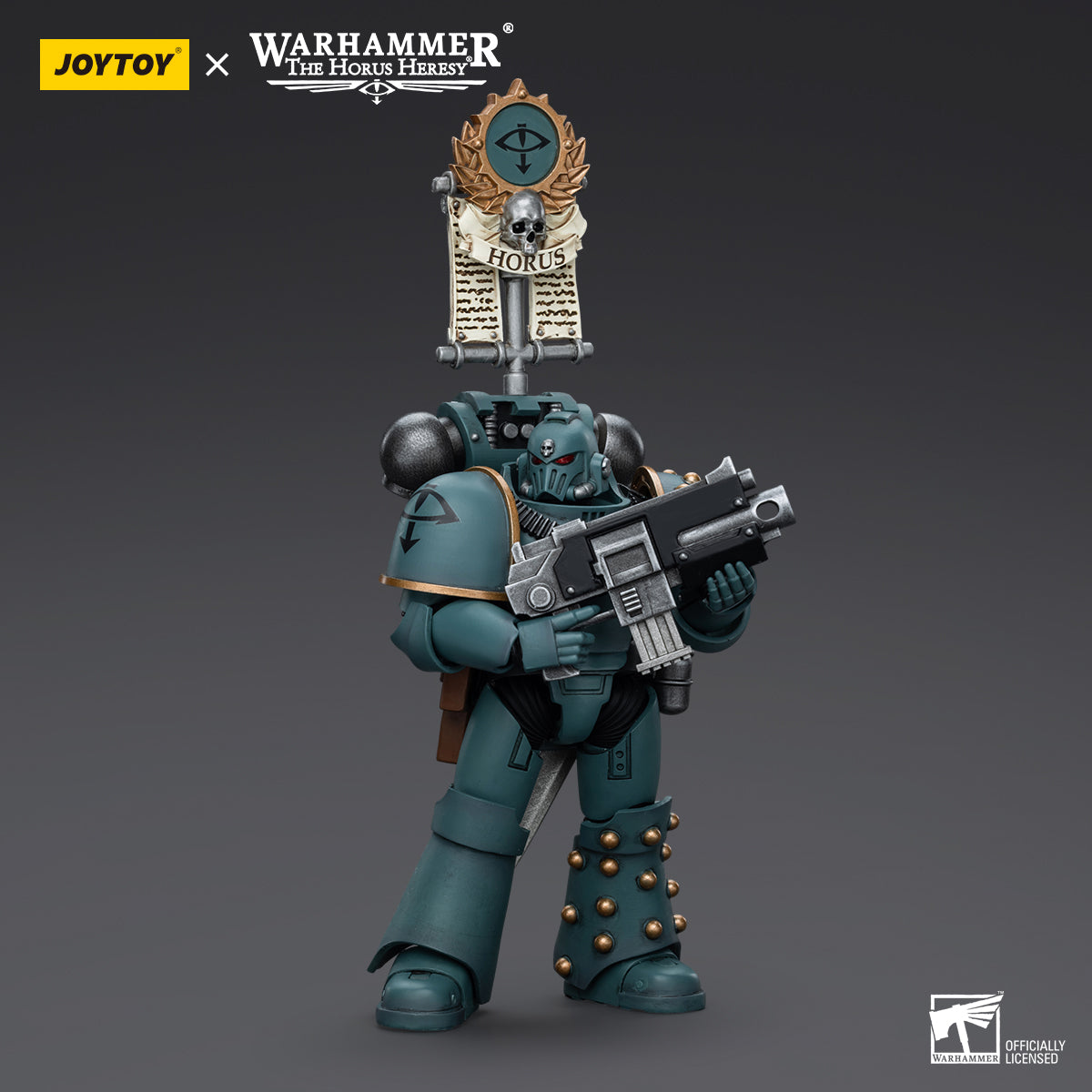 Warhammer Collectibles: 1/18 Scale Sons of Horus MKIV Tactical Squad Legionary with Legion Vexilla - Good Games