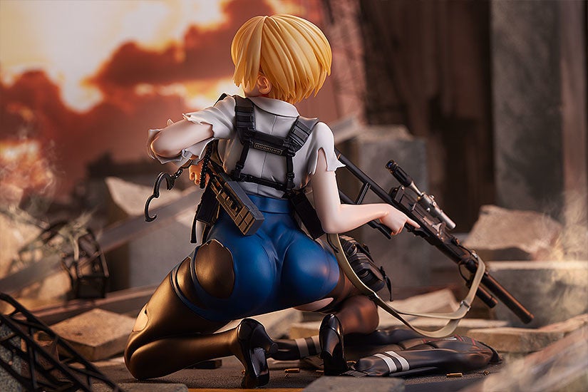 Rear view of figure showing rifle strap and base effects