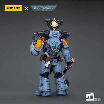 Warhammer Collectibles: 1/18 Scale Space Marines Space Wolves Claw Pack Brother Olaf - Good Games