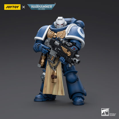 Warhammer Collectibles: 1/18 Scale Ultramarines Sternguard Veteran with Bolt Rifle - Good Games