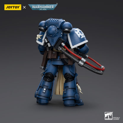 Warhammer Collectibles: 1/18 Scale Ultramarines Sternguard Veteran with Heavy Bolter - Good Games