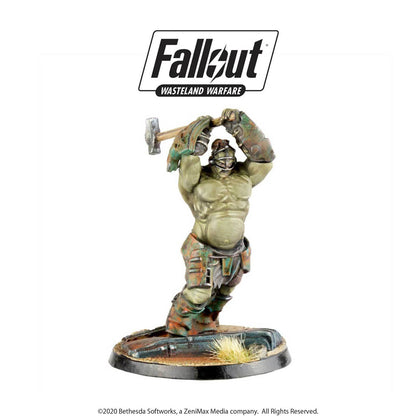 Fallout Wasteland Warfare miniature: Green, muscular monster in crude armor raises a sledgehammer overhead to strike
