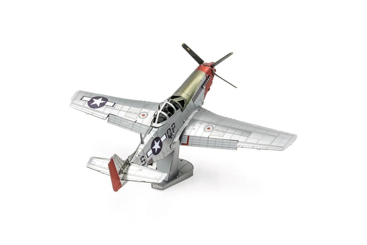 Metal Earth - Mustang P-51D Sweet Arlene - Good Games