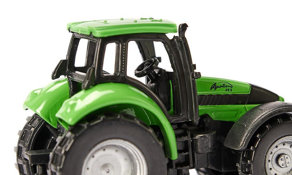 Deutz-Fahr with Fortuna 4-wheel-trailer