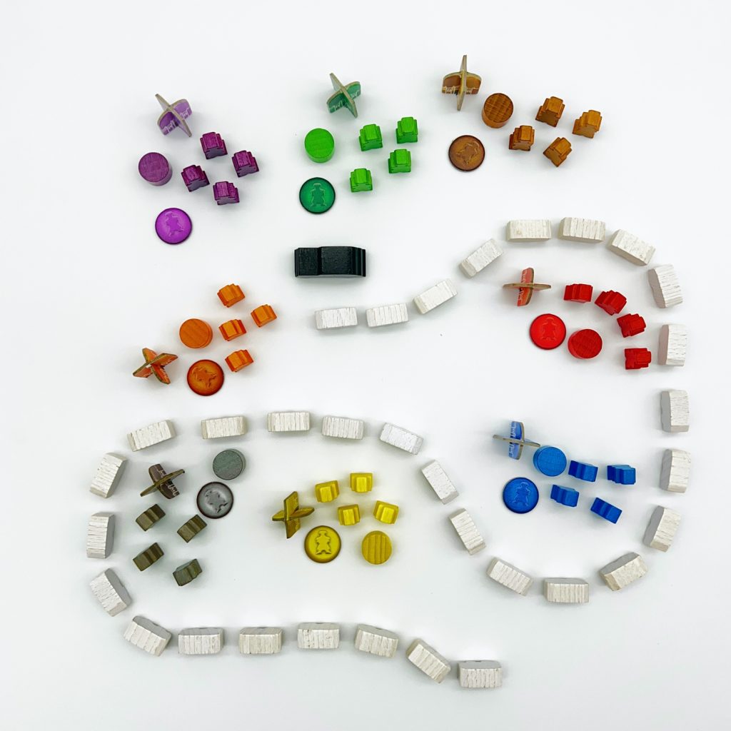 Multiple player setups highlighting different colored trains and metro lines