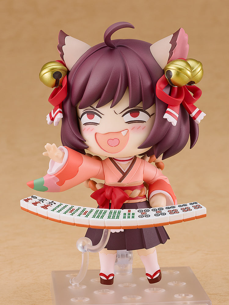 Nendoroid Ichihime with a smiling faceplate and fan in hand