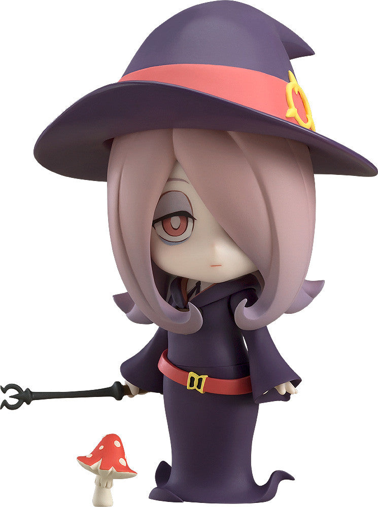 Front view of Sucy Nendoroid in witch attire with calm expression