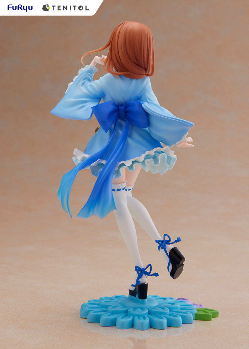 Miku Nakano Tenitol figure side angle displaying flowing hair and detailed yukata pattern
