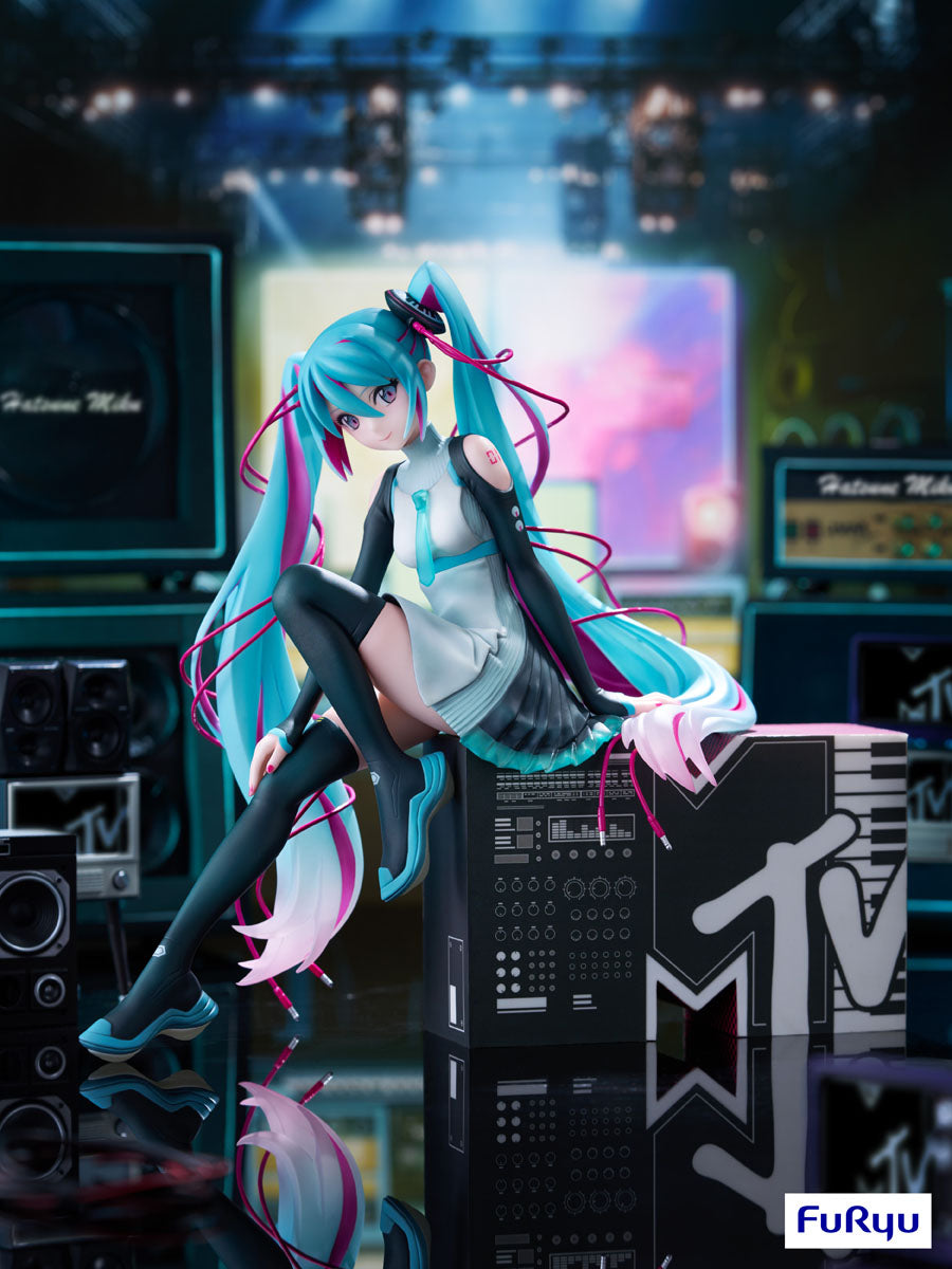 FuRyu Hatsune Miku x MTV 1/7 Scale Figure