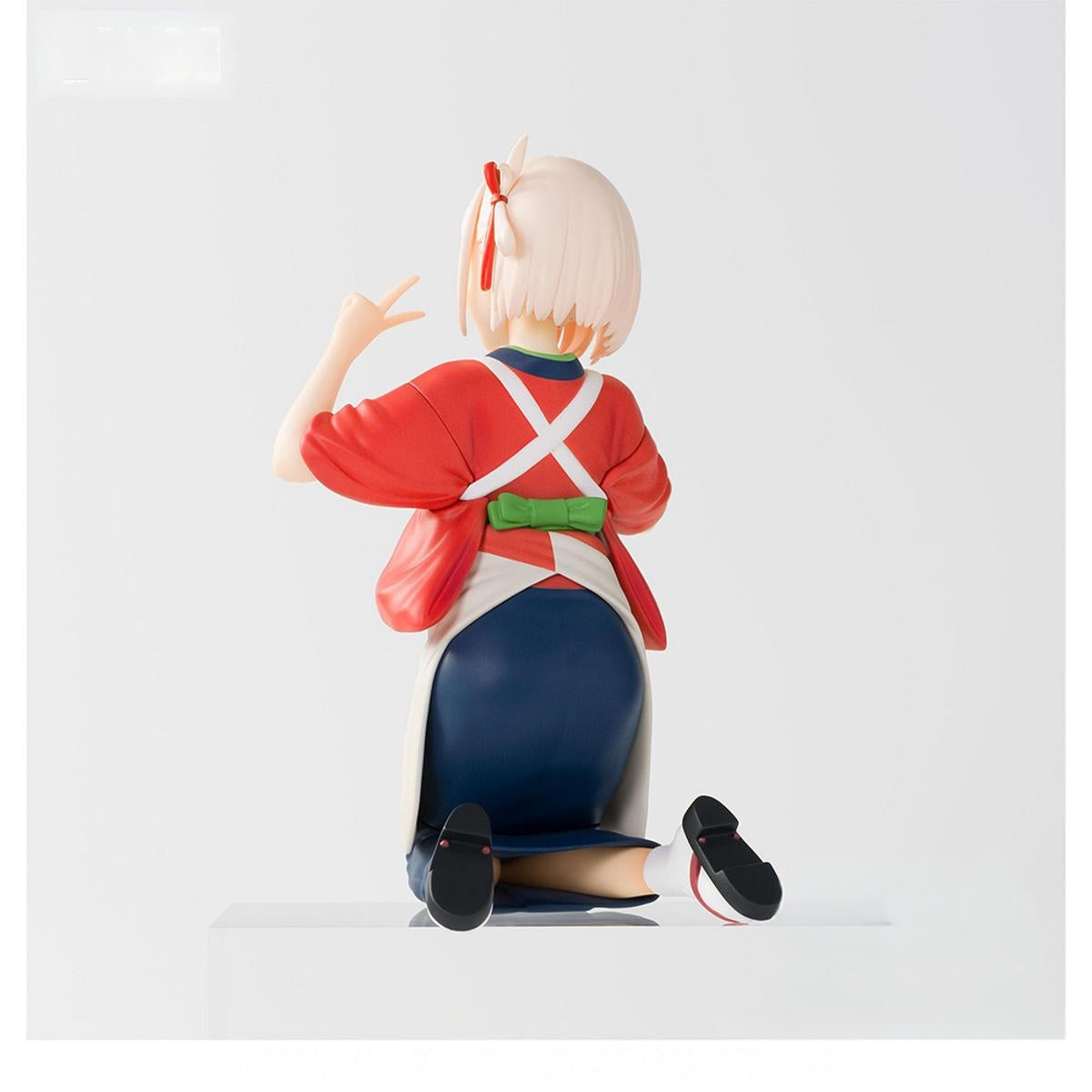 Lycoris Recoil Chisato Nishikigi figure kneeling in red kimono and blue skirt