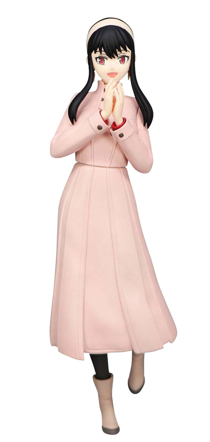 Anime figure of Yor Forger from SPY x FAMILY in a pink coat and black boots praying pose