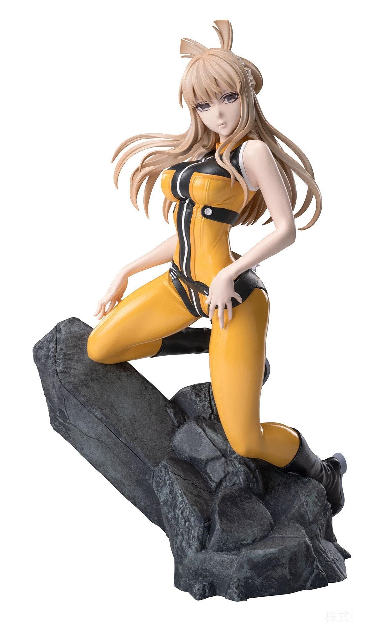 Go Go Loser Ranger Luminasta Yumeko Suzukiri figure in yellow suit kneeling on black rock base