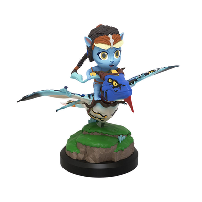 Detailed Avatar Na'vi character perched on a winged Ikran creature atop a rocky base figure
