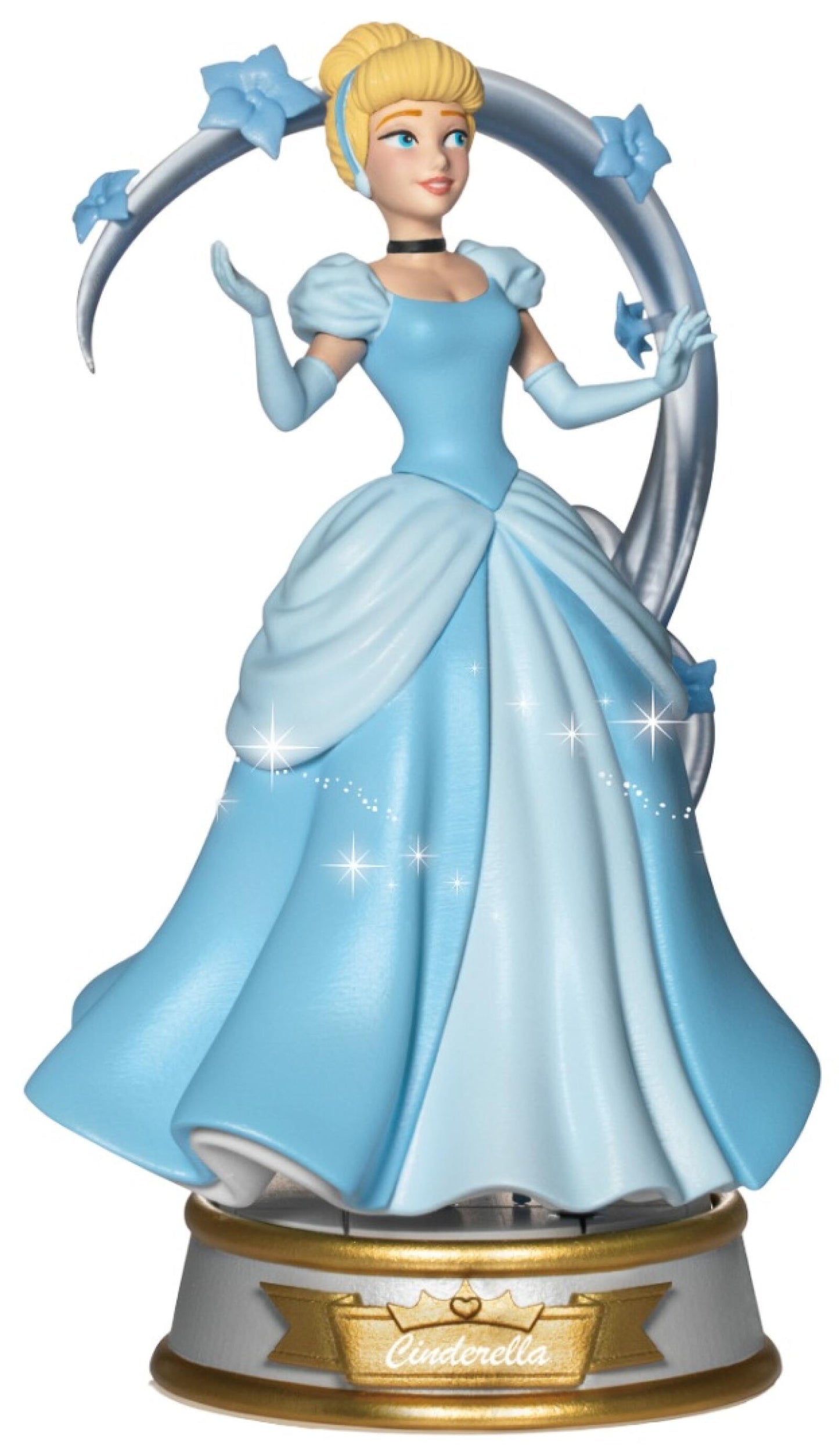 Packaged Cinderella figure from Princess Fall in Love Series holding slipper