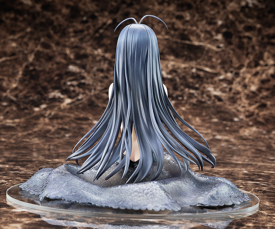 Kuroyukihime 15th Anniversary Wedding Version 17 scale figure rear view The elegant dark-haired anime character sits on a translucent rippled base