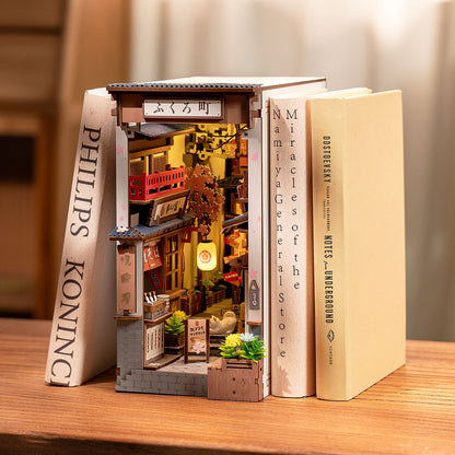 DIY Mini Book Nook Sakura Wine Alley - Good Games