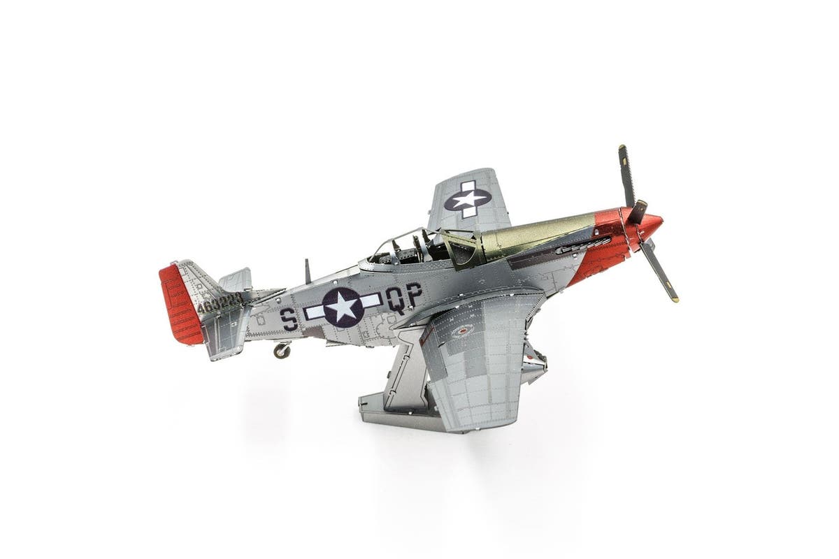 Metal Earth - Mustang P-51D Sweet Arlene - Good Games