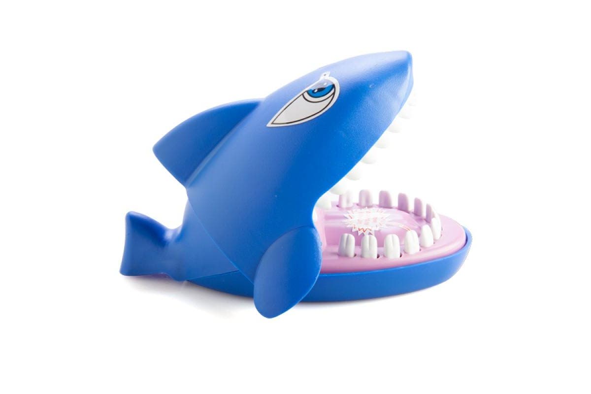Shark Attack! Snappy jaws - Good Games