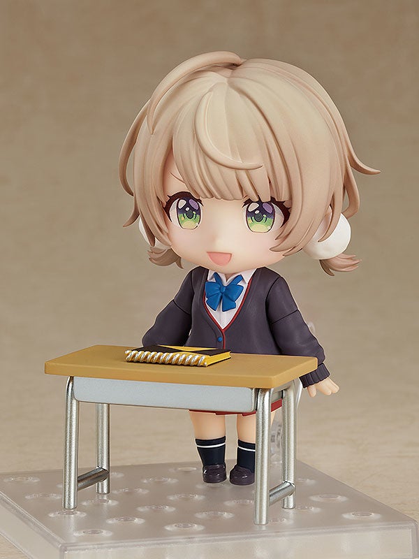 Shigure Ui Nendoroid displaying a peace sign and alternate faceplate with a playful smile