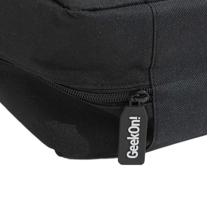 Black zippered bag with &quot;GeekOn!&quot; on pull tab