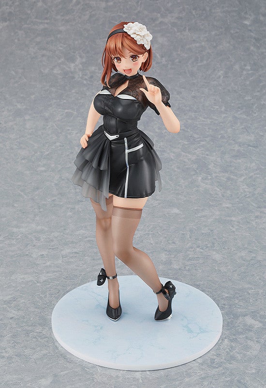 Close-up of Ryza figure’s smiling face and upper body with fine detailing