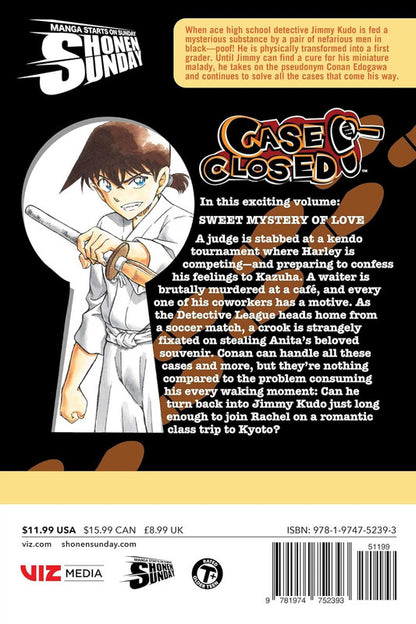 Case Closed manga back cover: A determined male anime character in a kendo uniform holds a bamboo sword, framed by a keyhole