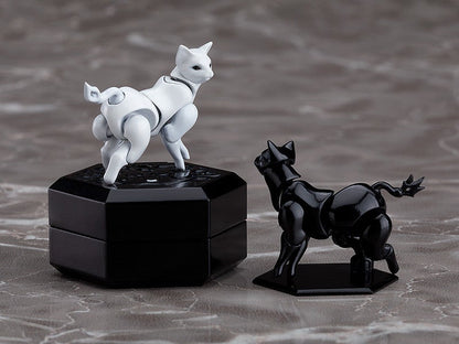 Close-up of face and upper body of XXII-tanio Atr figure