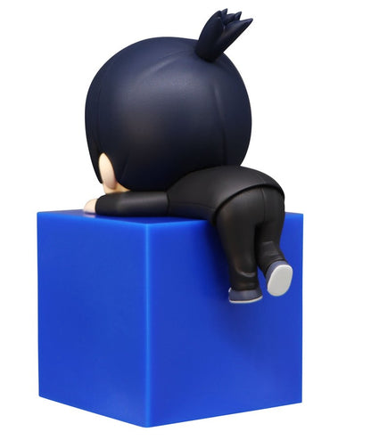 Chainsaw Man Aki Hayakawa Hikkake figure perched on a vibrant blue cube