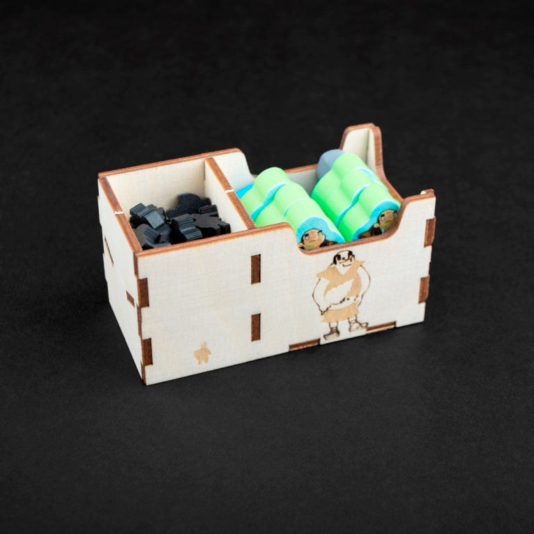 Insert compartments perfectly fitting Kingdomino tiles and cards