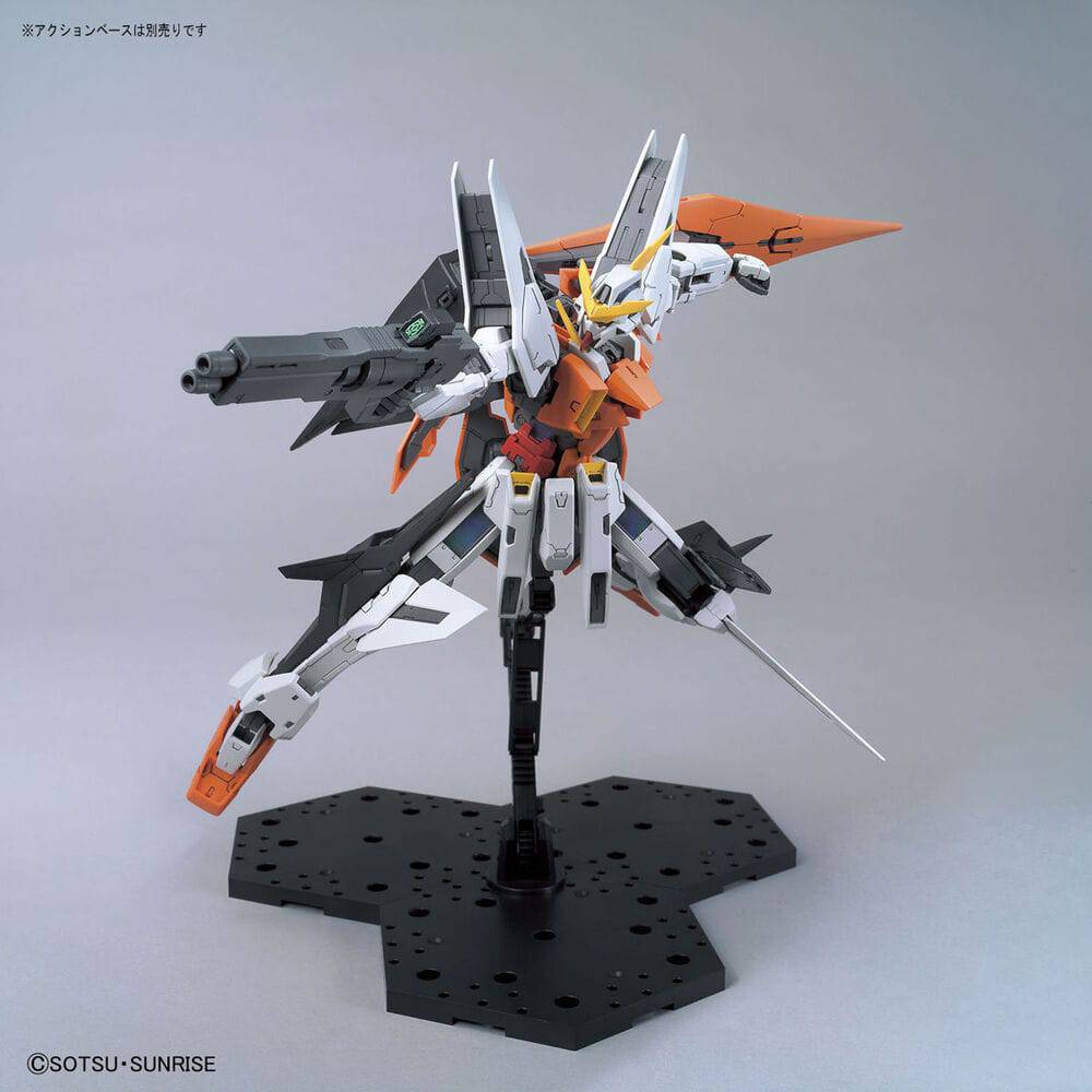 Bandai MG 1/100 Gundam Kyrios