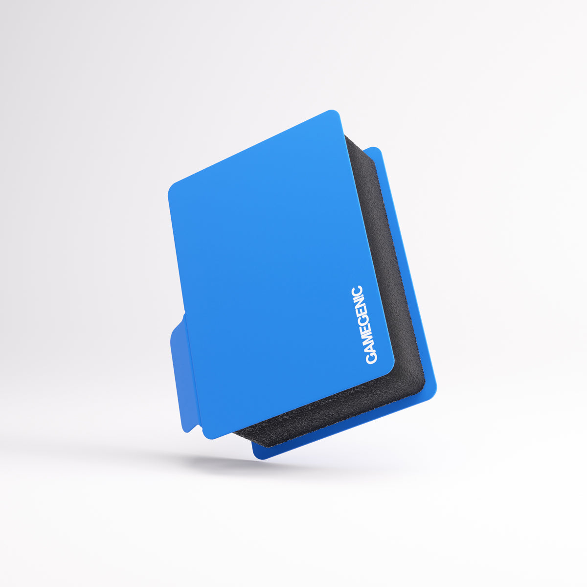 Close-up of material quality and finishing on blue divider