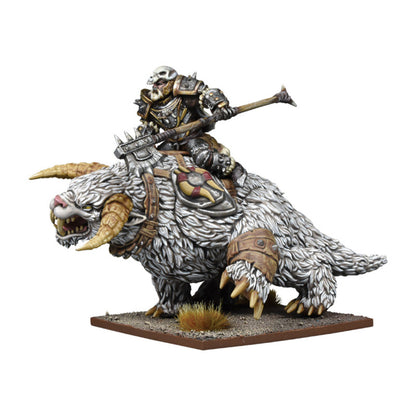 Zoom on Northern Alliance hero miniatures with snowy base